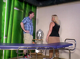 Tubby Blonde Gilf Gets Massage Sex