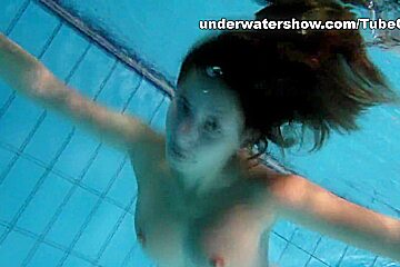 UnderwaterShow Video: Edwige