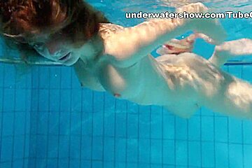 UnderwaterShow Video: Edwige