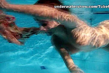 UnderwaterShow Video: Edwige