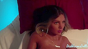 Victoria Vicious Gets A Cumshot On Her Ass With Lina Paige