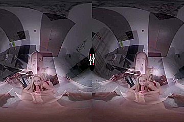 Virtual Reality In Blond Girl Is Sucking Hard