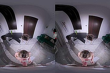 Virtual Reality In Blond Girl Is Sucking Hard