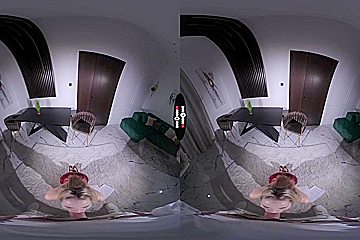 Virtual Reality In Blond Girl Is Sucking Hard