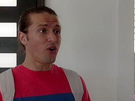 Way Better Than Class - S1:E4 - Momlover
