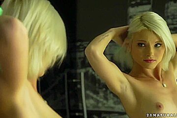 Zazie Skymm is this blonde who wants to suck