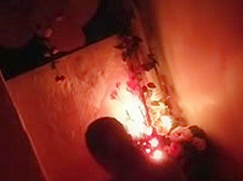 capture farang and thai lady in massage parlour