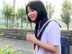clip:g&aacute i xinh bi trai du do b&uacute cu ngo&agrave i duong