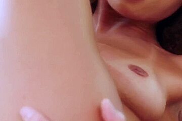 diva cecilia has her manager satisfy her anal desires