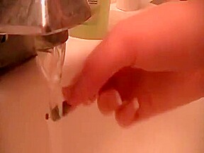 giantess teases/vores peeping tom (add me for gts, more to come)