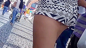 gostosa na moda short socado