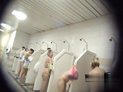 in public pool showers 891