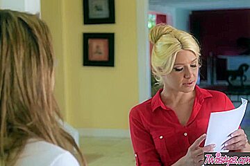 jey_vi_gil porn -Step mom Knows Best - Anikka Albrite Aspen Ora - Offbeat Job Interview - Twistys