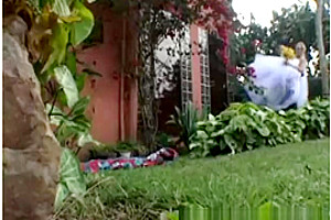 ladyboy Bride pokes Outdoor