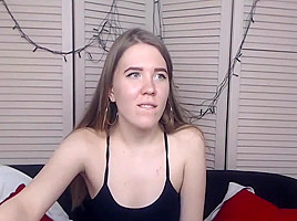 teen 18+ With Nipple Piercing Playing Her Pussy