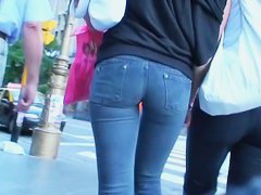 teen 18+ asses in tight jeans showing off on candid street cam