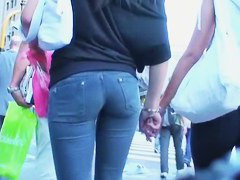 teen 18+ asses in tight jeans showing off on candid street cam